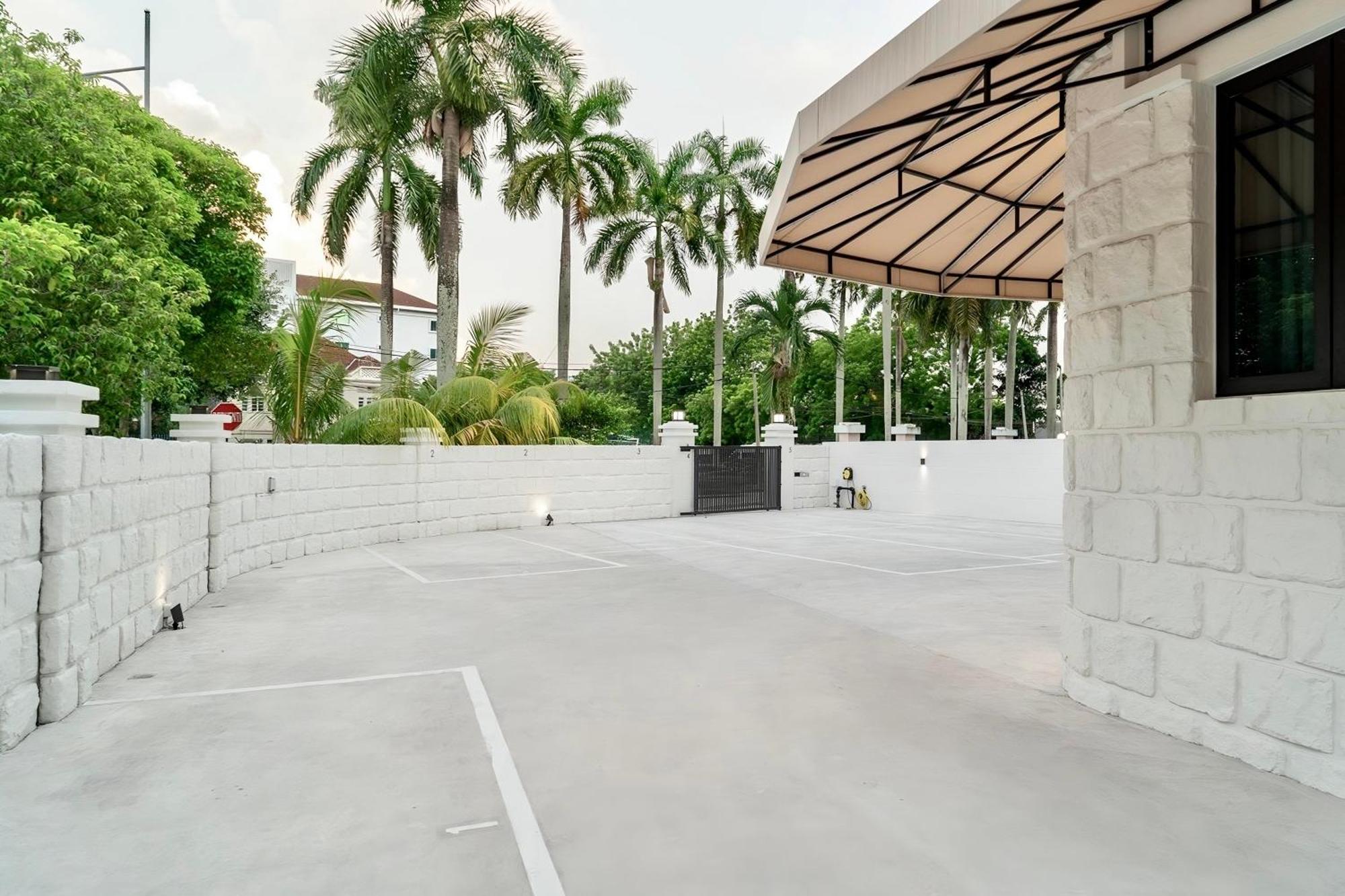 Codrington House - Boutique Apartments George Town Ngoại thất bức ảnh